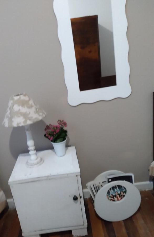 Em Casa Compartilhada Homestay *
